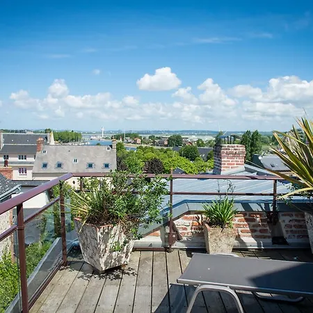 Bed & Breakfast Logis Saint-leonard 4*